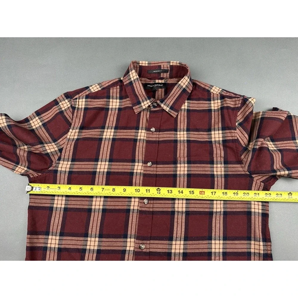 Banana Republic Men's Plaid Untucked Fit Shirt‎ Size Large Long Sleeve Button Up